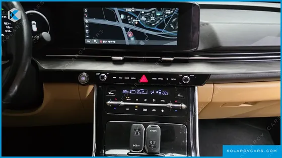 KIA CARNIVAL DIESEL 9-SEATER SIGNATURE