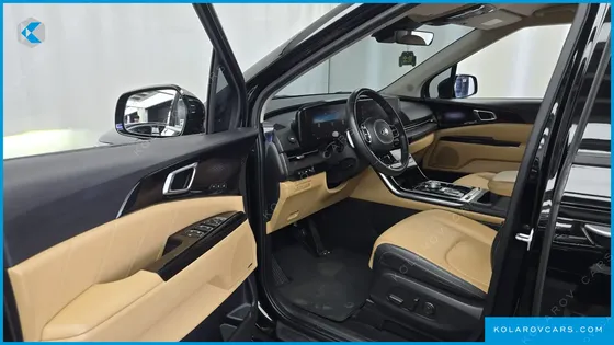 KIA CARNIVAL GASOLINE 9-SEATER SIGNATURE
