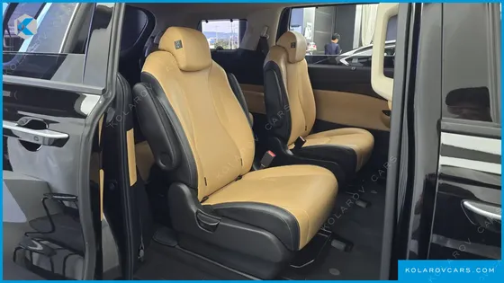 KIA CARNIVAL GASOLINE 9-SEATER SIGNATURE