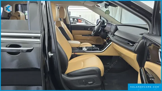 KIA CARNIVAL GASOLINE 9-SEATER SIGNATURE