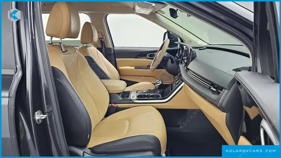 KIA CARNIVAL DIESEL 11-SEATER PRESTIGE