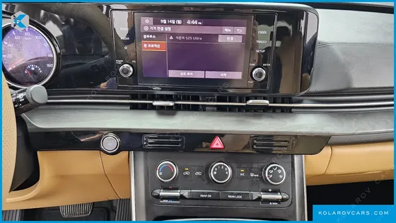 KIA CARNIVAL DIESEL 11-SEATER PRESTIGE