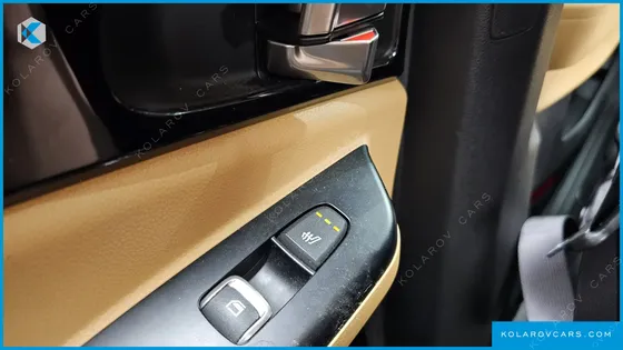 KIA CARNIVAL DIESEL 11-SEATER PRESTIGE
