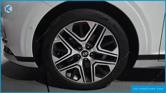 HYUNDAI GRANDEUR 2,5 GASOLINE 2WD