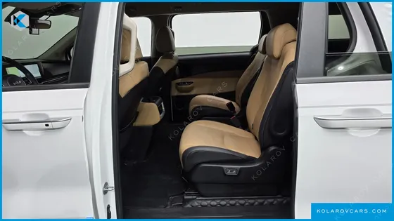 KIA CARNIVAL DIESEL 9-SEATER PRESTIGE
