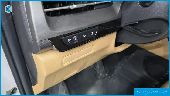 KIA CARNIVAL DIESEL 9-SEATER PRESTIGE