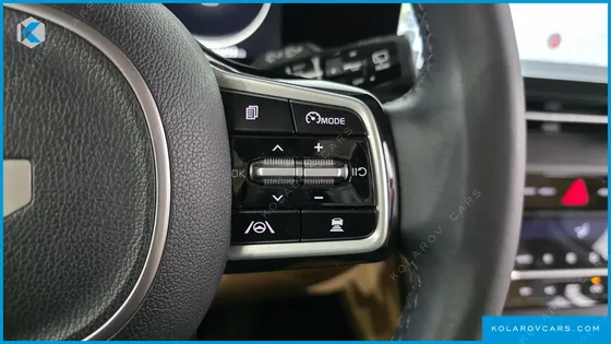 KIA CARNIVAL DIESEL 9-SEATER PRESTIGE