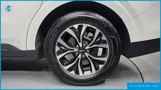 KIA CARNIVAL DIESEL 9-SEATER PRESTIGE