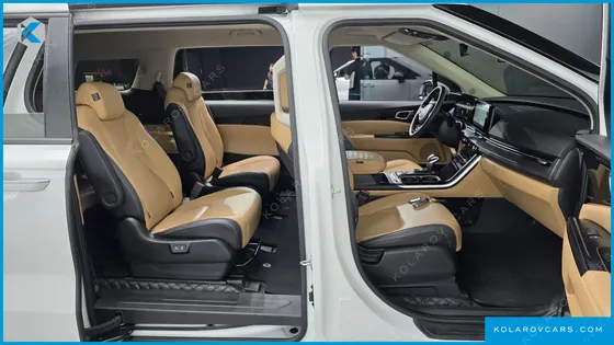KIA CARNIVAL DIESEL 9-SEATER PRESTIGE