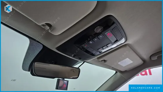 KIA CARNIVAL DIESEL 9-SEATER PRESTIGE