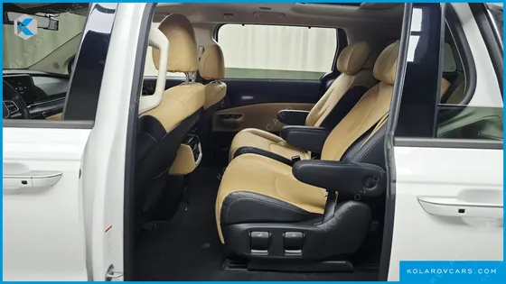 KIA CARNIVAL DIESEL 7-SEATER SIGNATURE