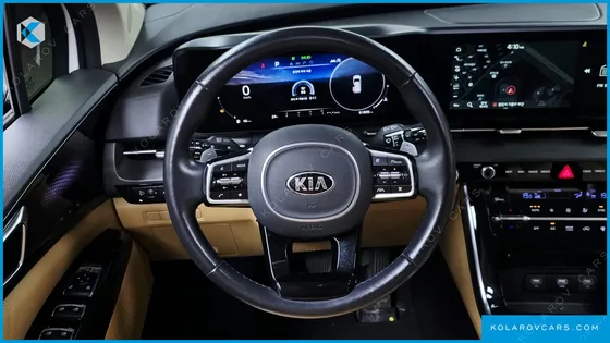 KIA CARNIVAL DIESEL 7-SEATER SIGNATURE