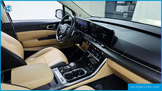KIA CARNIVAL DIESEL 7-SEATER SIGNATURE