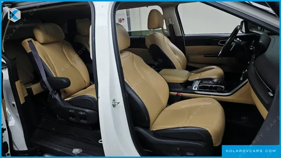 KIA CARNIVAL DIESEL 7-SEATER SIGNATURE