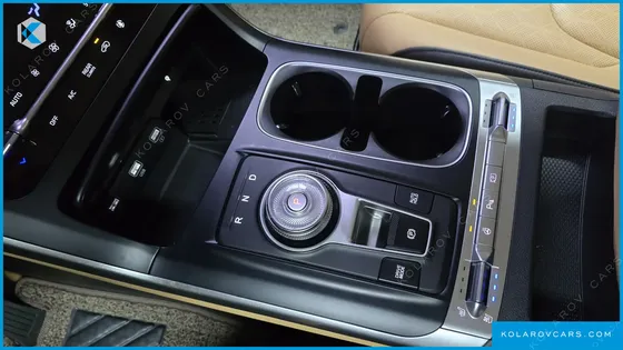KIA CARNIVAL GASOLINE 9-SEATER PRESTIGE
