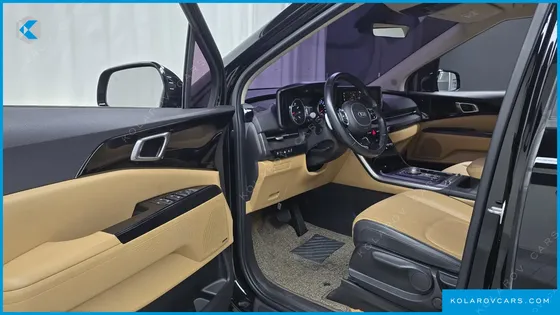 KIA CARNIVAL GASOLINE 9-SEATER PRESTIGE