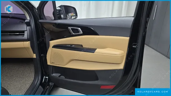 KIA CARNIVAL GASOLINE 9-SEATER PRESTIGE