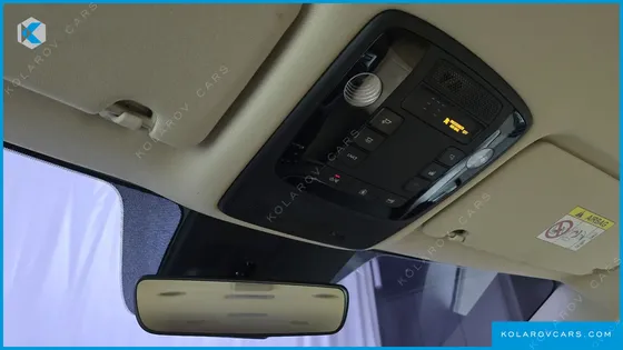 KIA CARNIVAL GASOLINE 9-SEATER PRESTIGE