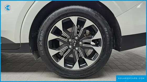 KIA CARNIVAL DIESEL 7-SEATER SIGNATURE