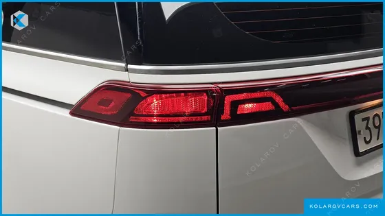 KIA CARNIVAL DIESEL 7-SEATER SIGNATURE