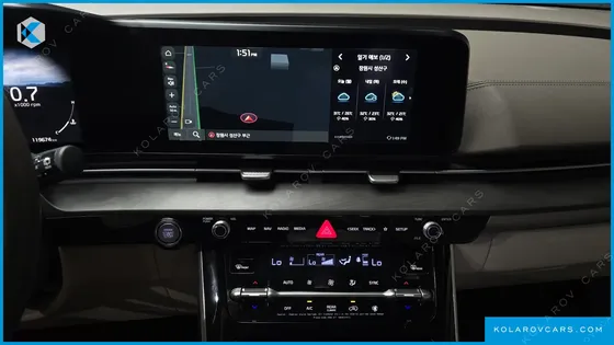 KIA CARNIVAL DIESEL 9-SEATER SIGNATURE