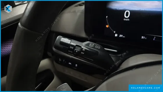 KIA CARNIVAL DIESEL 9-SEATER SIGNATURE