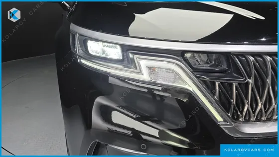 KIA CARNIVAL DIESEL 9-SEATER PRESTIGE