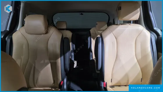 KIA CARNIVAL DIESEL 9-SEATER PRESTIGE