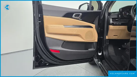 KIA CARNIVAL DIESEL 9-SEATER PRESTIGE