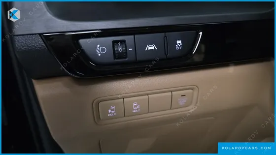 KIA CARNIVAL DIESEL 9-SEATER PRESTIGE
