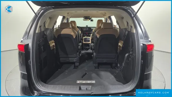 KIA CARNIVAL DIESEL 9-SEATER PRESTIGE