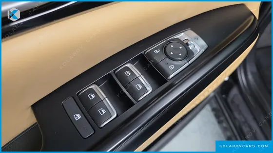 KIA CARNIVAL DIESEL 9-SEATER PRESTIGE