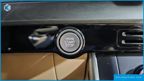 KIA CARNIVAL DIESEL 9-SEATER PRESTIGE