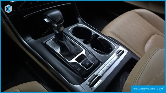 KIA CARNIVAL GASOLINE 9-SEATER PRESTIGE