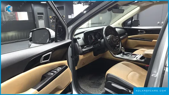 KIA CARNIVAL GASOLINE 9-SEATER PRESTIGE