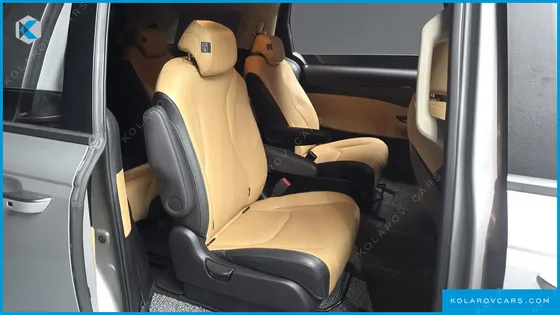 KIA CARNIVAL GASOLINE 9-SEATER PRESTIGE