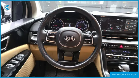 KIA CARNIVAL GASOLINE 9-SEATER PRESTIGE