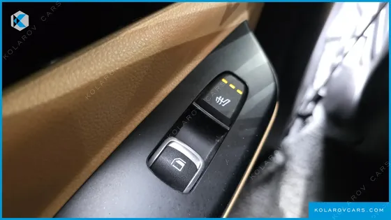 KIA CARNIVAL GASOLINE 9-SEATER PRESTIGE
