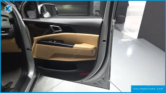 KIA CARNIVAL GASOLINE 9-SEATER PRESTIGE