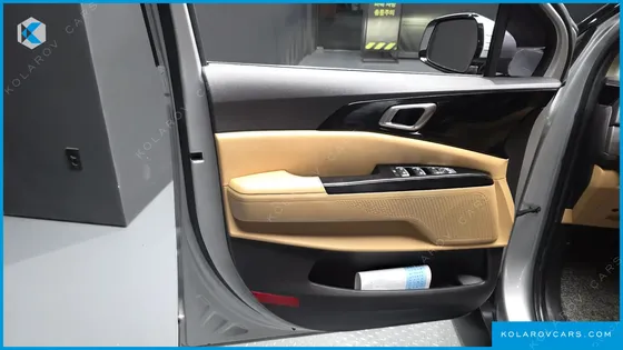 KIA CARNIVAL GASOLINE 9-SEATER PRESTIGE