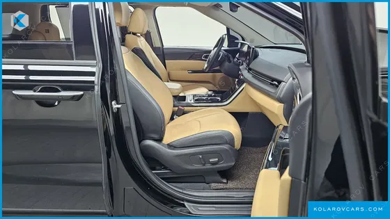KIA CARNIVAL DIESEL 9-SEATER SIGNATURE