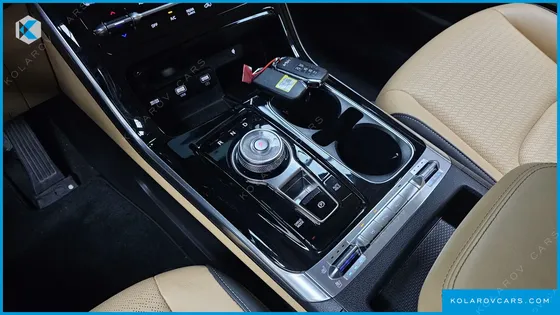 KIA CARNIVAL DIESEL 9-SEATER NOBLESSE