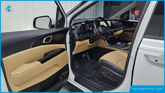 KIA CARNIVAL DIESEL 9-SEATER NOBLESSE
