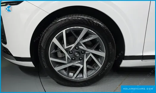 HYUNDAI GRANDEUR 2,5 GASOLINE 2WD