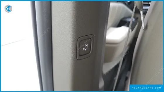 KIA CARNIVAL DIESEL 9-SEATER HI-LIMOUSINE