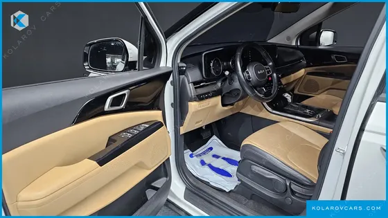 KIA CARNIVAL DIESEL 9-SEATER PRESTIGE