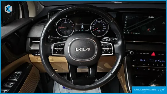 KIA CARNIVAL DIESEL 9-SEATER PRESTIGE