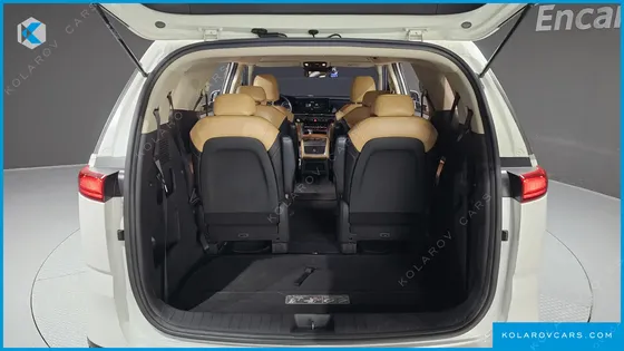 KIA CARNIVAL DIESEL 9-SEATER PRESTIGE