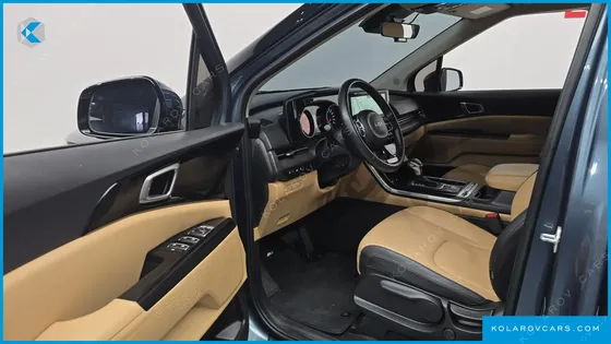 KIA CARNIVAL DIESEL 9-SEATER PRESTIGE