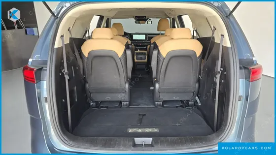 KIA CARNIVAL DIESEL 9-SEATER PRESTIGE